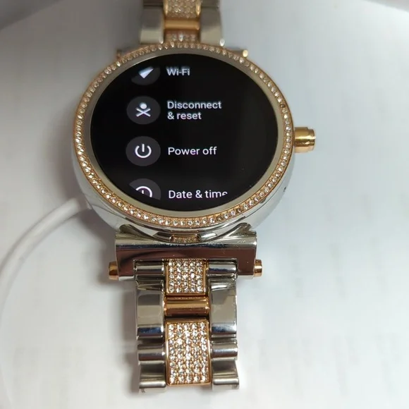 New & Authentic Michael Kors Smart watch Rose Gold/Silver - Picture 14 of 15